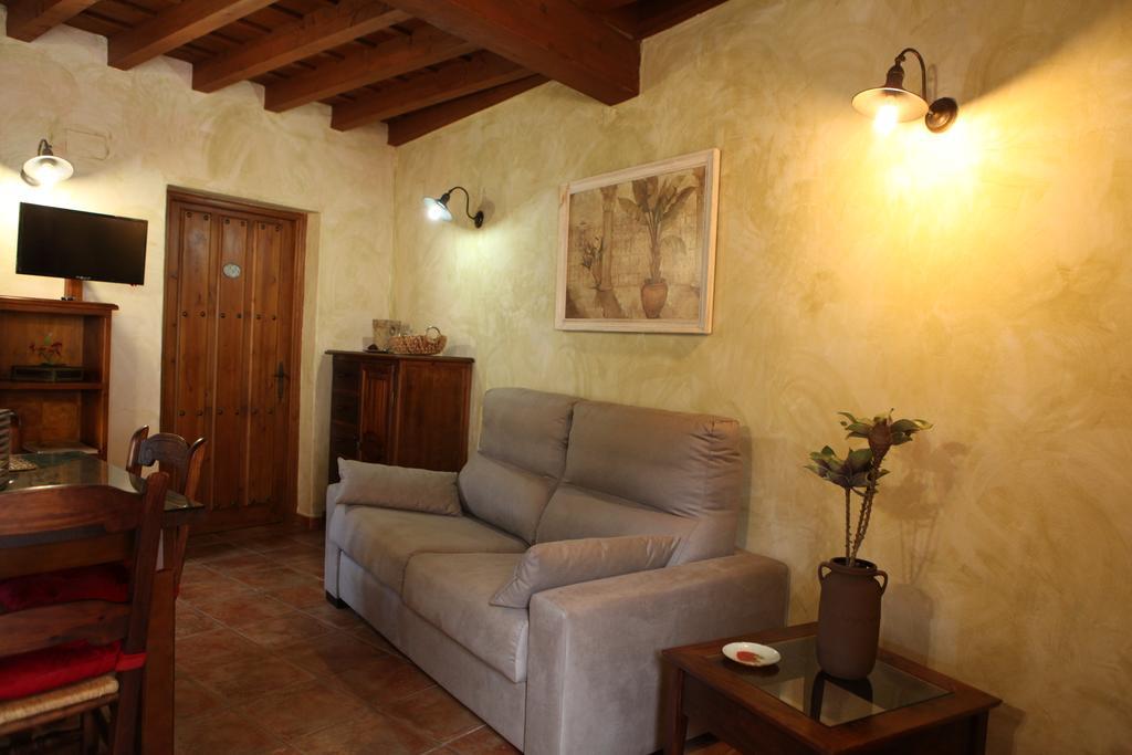 Apartamentos Rurales La Solana Robledillo De Gata Eksteriør billede