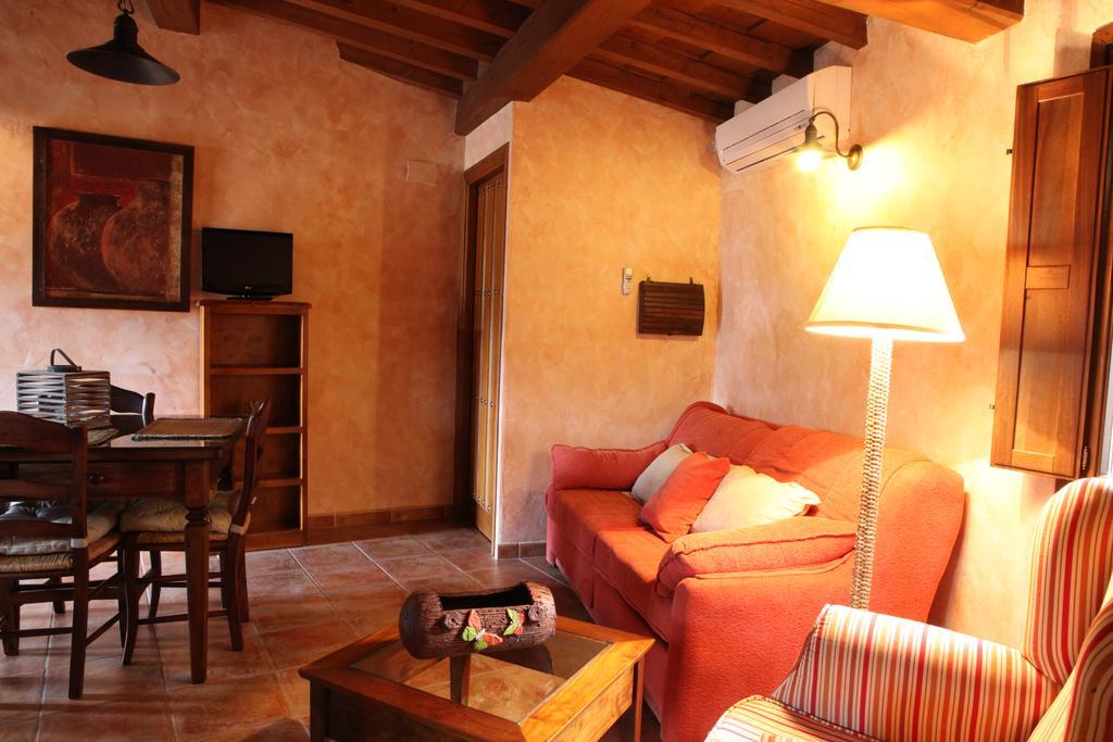 Apartamentos Rurales La Solana Robledillo De Gata Eksteriør billede